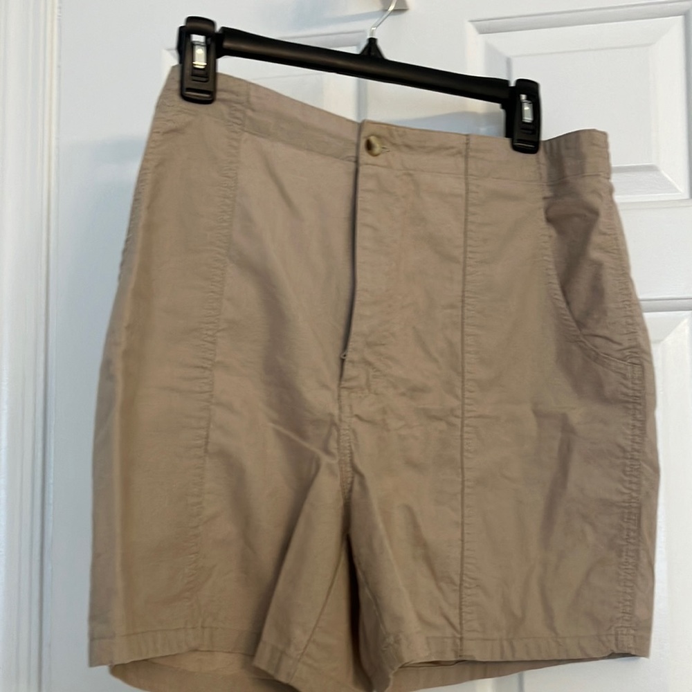 Men’s Khaki Shorts New W/O Tags
